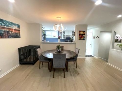 2397 Wayne Ave, Chicago IL  60614-3118 exterior