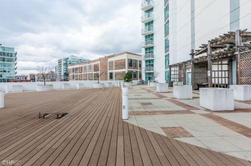 1600 Indiana Ave, Chicago IL  60616-1327 exterior