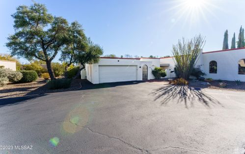 2620 Camino Valle Verde, Tucson AZ  85715-3412 exterior