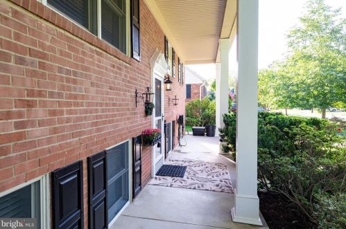 1803 Cool Spg Dr, Alexandria VA 22308-1630 exterior