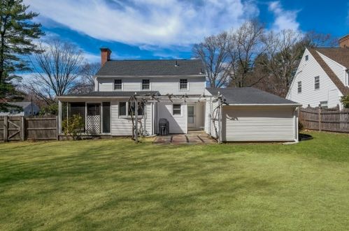 119 Bridle Path Rd, Springfield MA 01118-1846 exterior