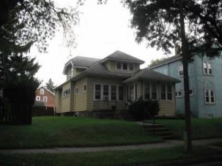 2773 55, Milwaukee WI  53219-3356 exterior