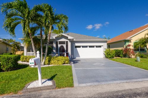 576 Cortina Ln, Fort Pierce FL  34986-1742 exterior
