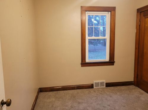 3308 Maple Grove Rd, Meskegon MI 49441-4138 exterior