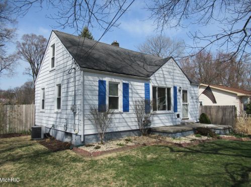 3325 Hubal Ave, Wyoming, MI