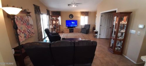 8324 Camino Serpe, Tucson, AZ 85747-9032