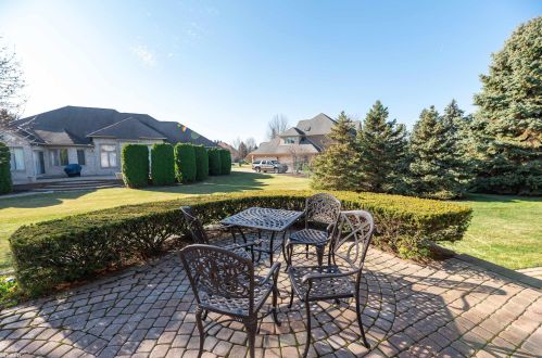 33654 Lotties Dr, New Baltimore MI 48047-2378 exterior