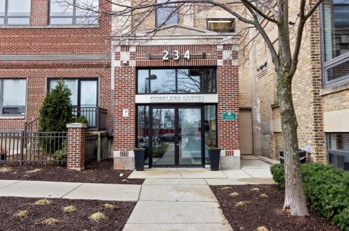 234 Reservoir Ave, Milwaukee WI  53212-3765 exterior