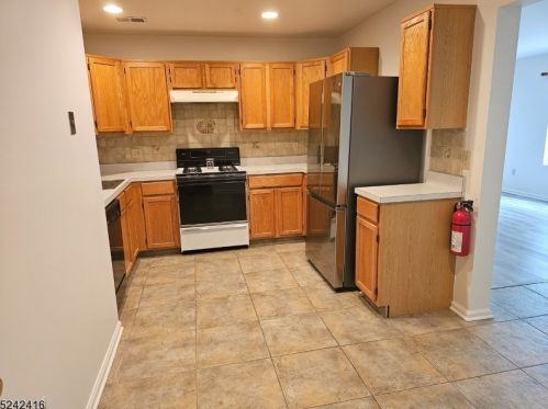 87 Sunrise Dr, Whippany NJ  07981 exterior