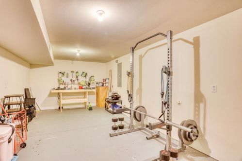 1741 Warren Ave, Milwaukee WI 53202-1616 exterior