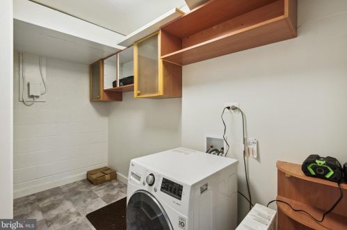 10316 Gainsborough Rd, Rockville MD 20854-4043 exterior