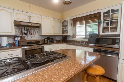 8236 37, Milwaukee WI 53210-3047 exterior