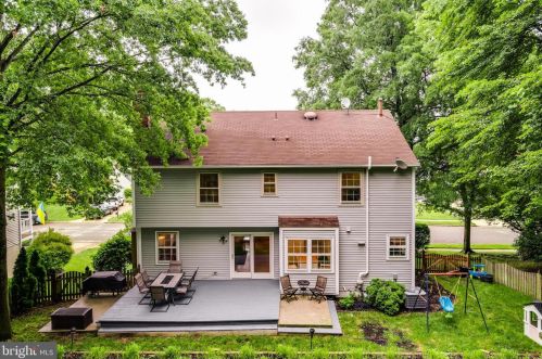 6263 Gentle Ln, Alexandria VA 22310-2260 exterior