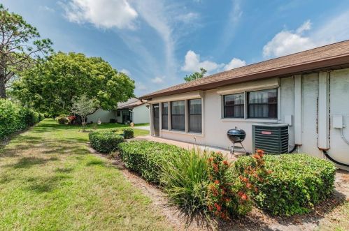 7739 Radcliffe Cir, Port Richey FL 34668-5937 exterior