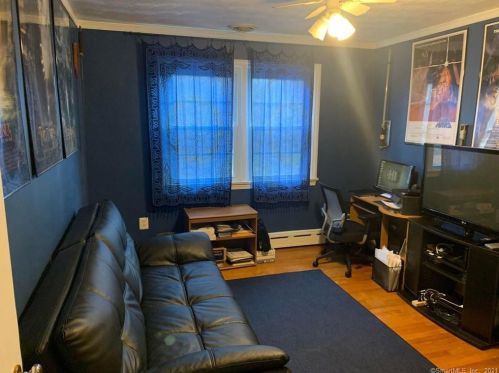 86 Boylston St, Meriden CT 06450-4737 exterior