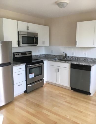 19 Massachusetts Ave, Portland, ME 04106-6021