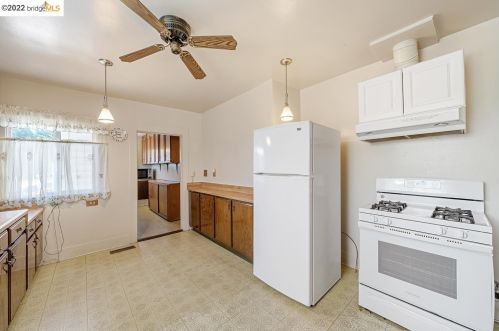 1548 Blake St, Berkeley CA 94703-1904 exterior