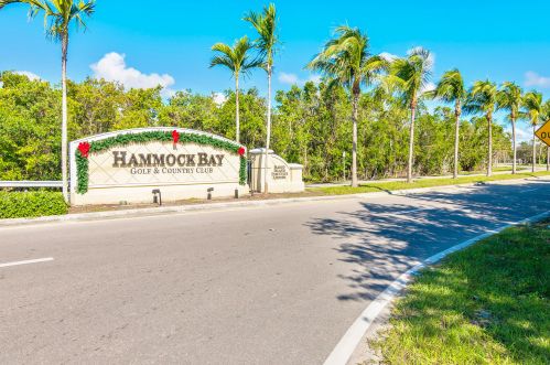 1336 Mainsail Dr, Naples FL 34114-7817 exterior