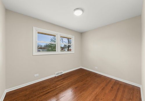 794 Lombard St, Elmhurst IL  60126-1762 exterior