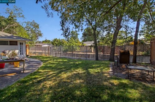 1961 Ardith Dr, Concord CA 94523-2826 exterior