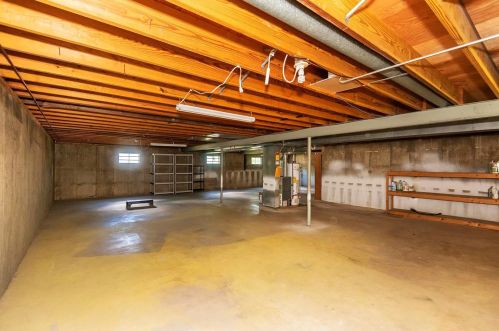 2690 Blackforest Dr, Saint Louis MO 63129-4728 exterior