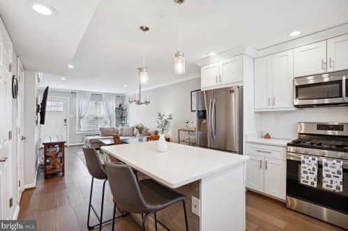 3722 Edison St, Alexandria VA  22305-2421 exterior