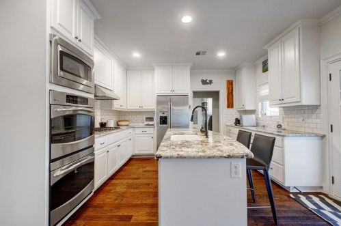 2307 Alta Vis Ave, Austin TX 78704-5229 exterior