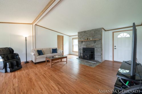 9913 Button Rd, Belding MI  48809-9720 exterior