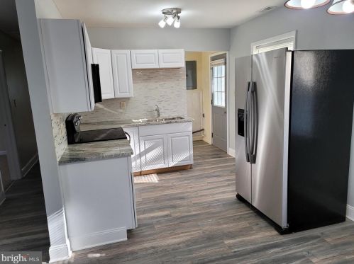 52 Memorial Dr, New Castle DE  19720-1334 exterior