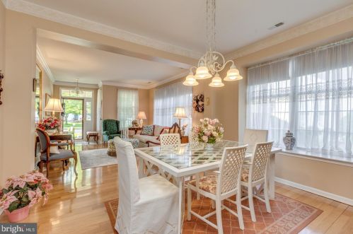 77 Warwick Way, Southampton NJ 08088-1150 exterior