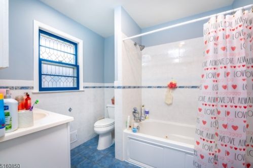 1570 Franklin St, Clark NJ  07066-2517 exterior