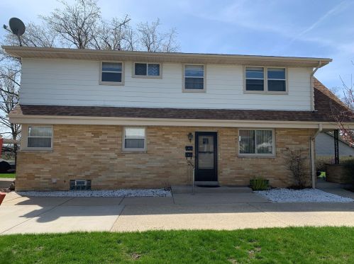 9041 Tripoli Ave, Milwaukee, WI 53228-1627