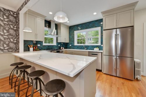 4401 Burlington Pl, Washington DC  20016-4421 exterior