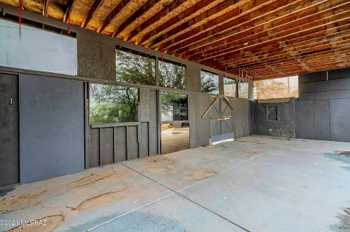 1338 Grant Rd, Tucson AZ 85712-2307 exterior