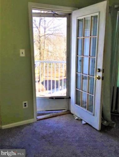 511 Ashton Ln, New Castle DE  19720-3960 exterior