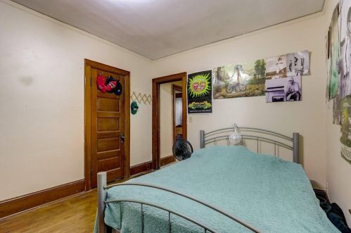 2943 Newhall St, Milwaukee WI 53211-3224 exterior