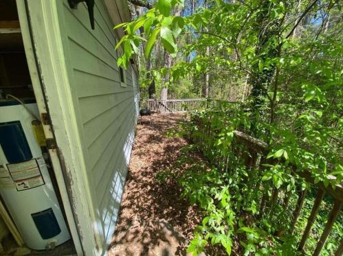 7423 Pleasant Hl Rd, Lithonia GA 30058-6360 exterior