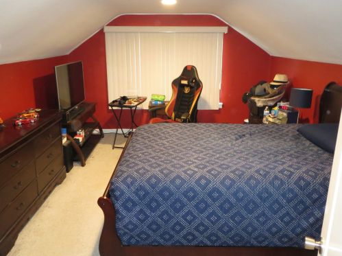 2032 10 Ave, Broadview IL 60153-1924 exterior