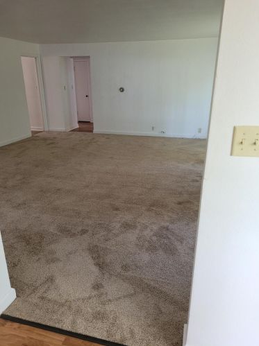 5666 35th St, Milwaukee, WI 53209-4032