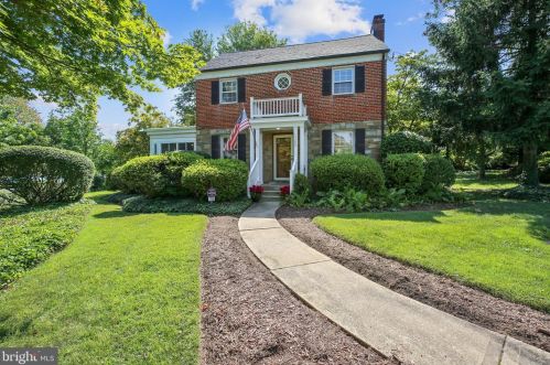 1700 Cody Dr, Silver Spring, MD 20902-4025