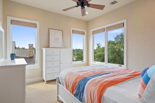 17837 Flagler Dr, Austin TX 78738-7630 exterior