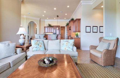 7829 Classics Dr, Naples FL 34113-3044 exterior