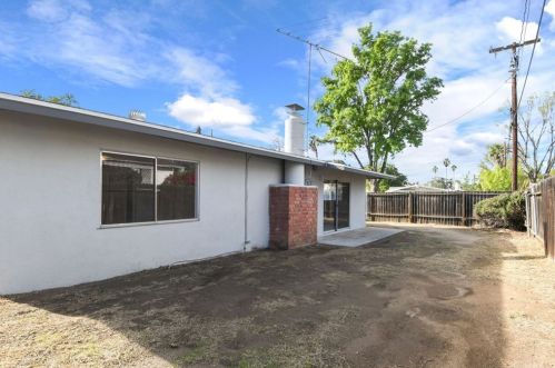 7140 Nixon Dr, Riverside CA 92504-3926 exterior