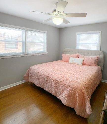 8639 Tripp Ave, Chicago IL 60652-2247 exterior