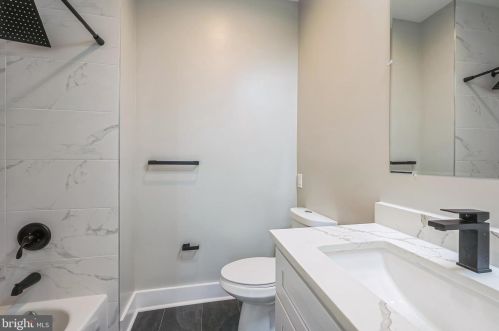 708 Caledonia St, Philadelphia PA 19128-1100 exterior