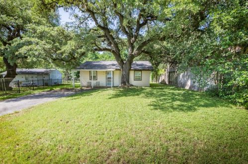 117 Ainsworth St, Austin TX  78745-4011 exterior