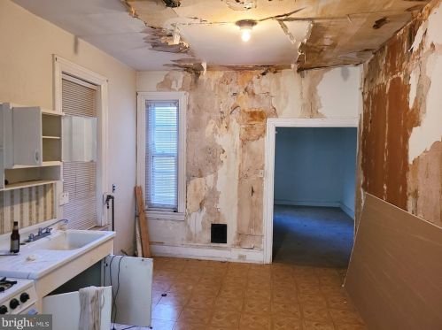 3124 Emerald St, Philadelphia PA 19134-3140 exterior