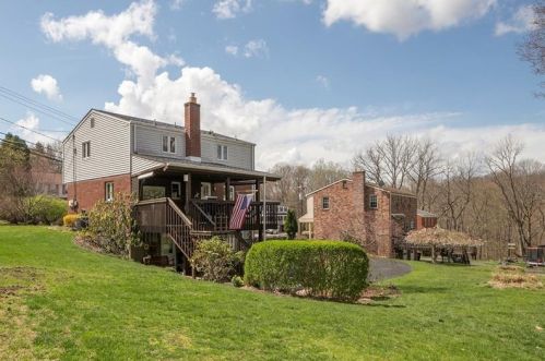 672 Sloop Rd, Pittsburgh, PA 15237-4164