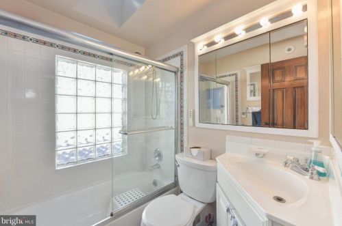 430 11 St, Washington DC 20002-6121 exterior