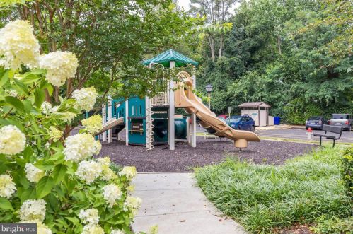 1758 Westwind Way, Mc Lean VA 22102-1612 exterior